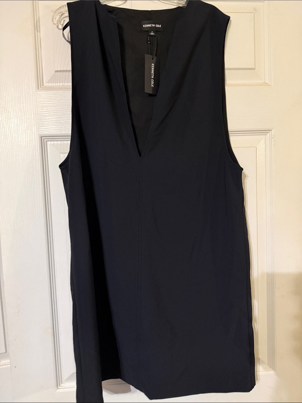 NWT Kenneth Cole Navy Sleeveless V-Neck Shift Mini Dress Medium
